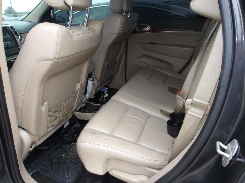 D12 - 2011 Jeep Grand Cherokee