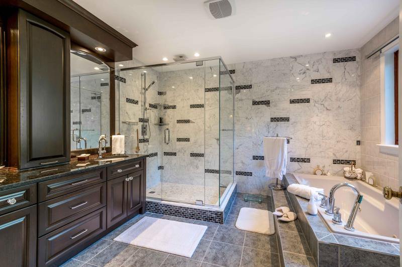 Bathroom Remodels / Repairs