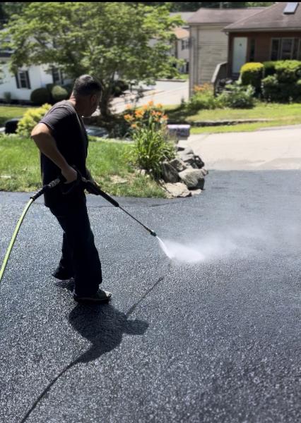 Driveway Power Washing&nbsp;in Coventry, RI | Blackedout Sealcoating