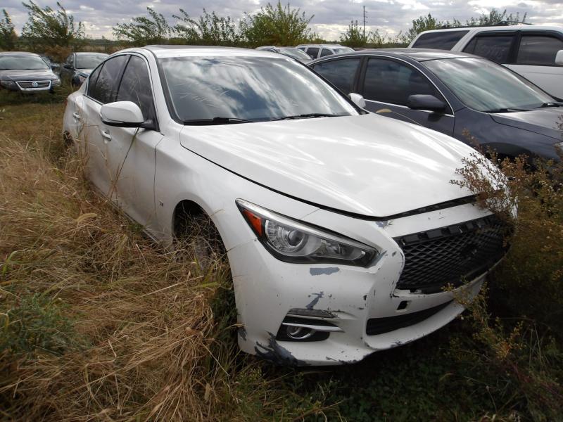 D211 2015 INFINITI Q50