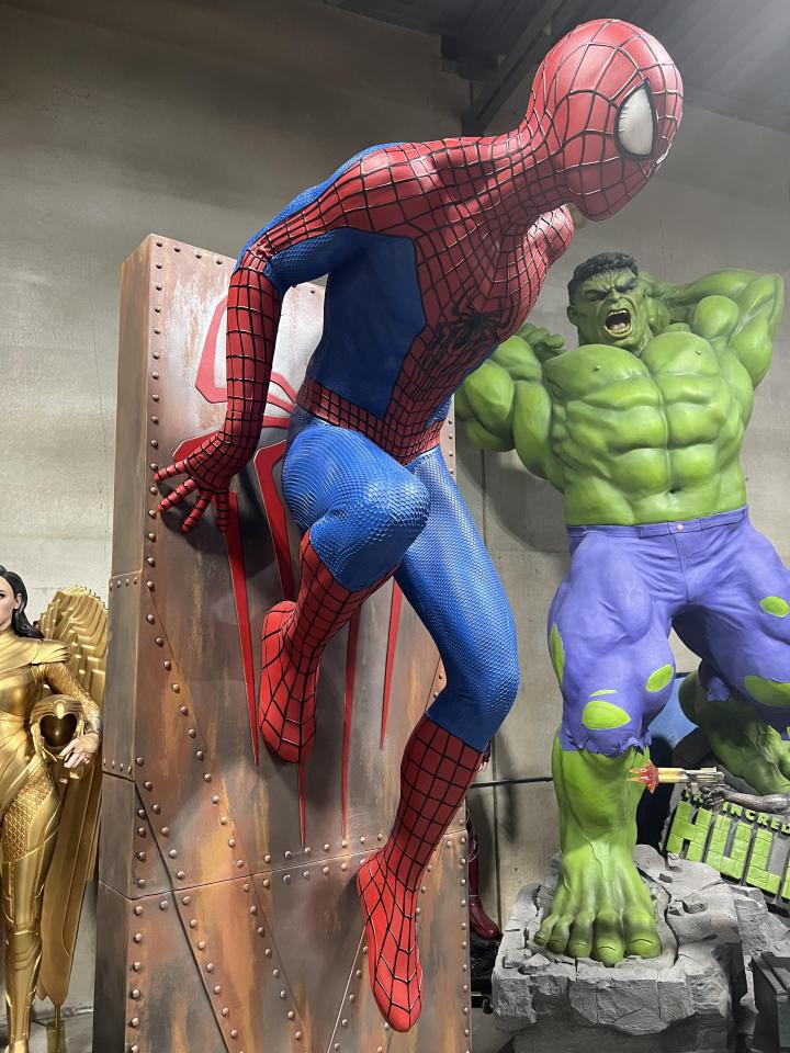 Life Size Marvel Amazing Spiderman 2 with Background Wall
