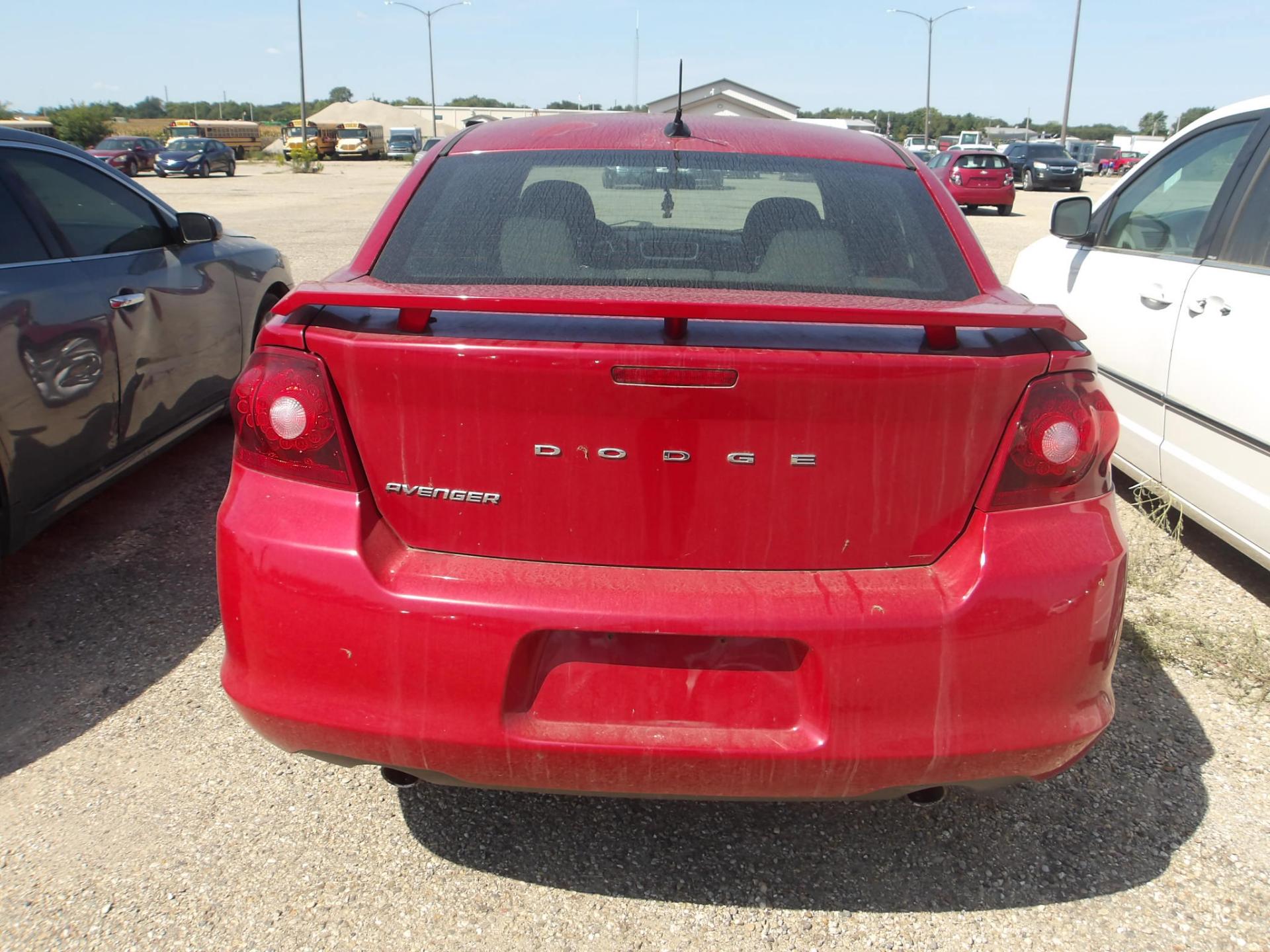 D9 - 2012 Dodge Avenger SXT Plus