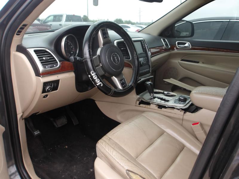 D12 - 2011 Jeep Grand Cherokee
