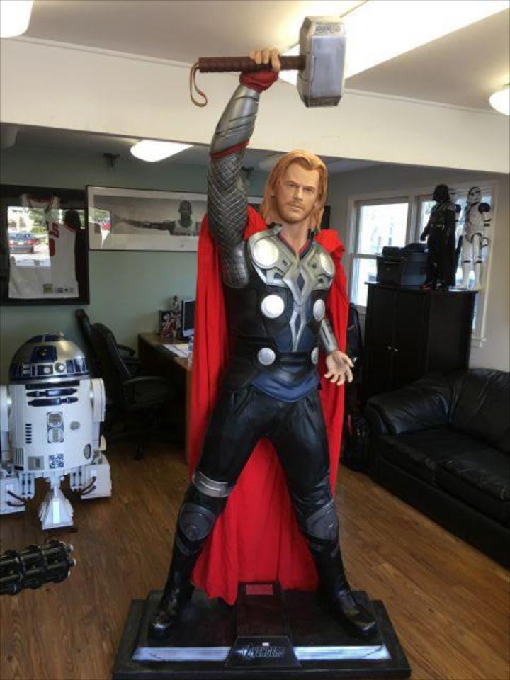 Life Size Marvel Avengers Thor