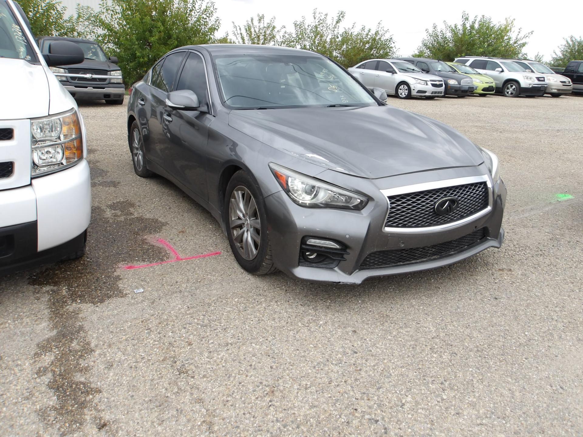 D41 - 2016 INIFINTI Q50