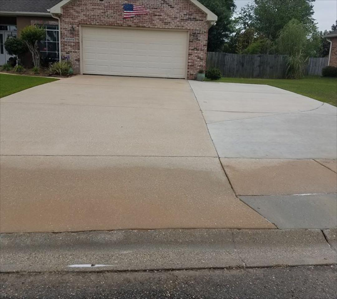 Driveway & Concrete Cleaning