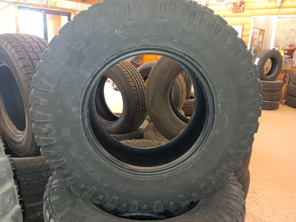 LT285/70R16 Goodyear Wrangler Duratrac Tires Set of 4