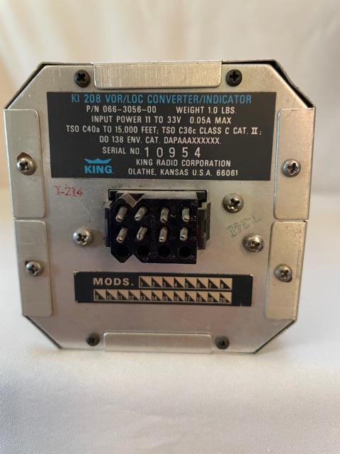Bendix-King KI 208 VOR/LOC Indicator. 14 Volt. Used.