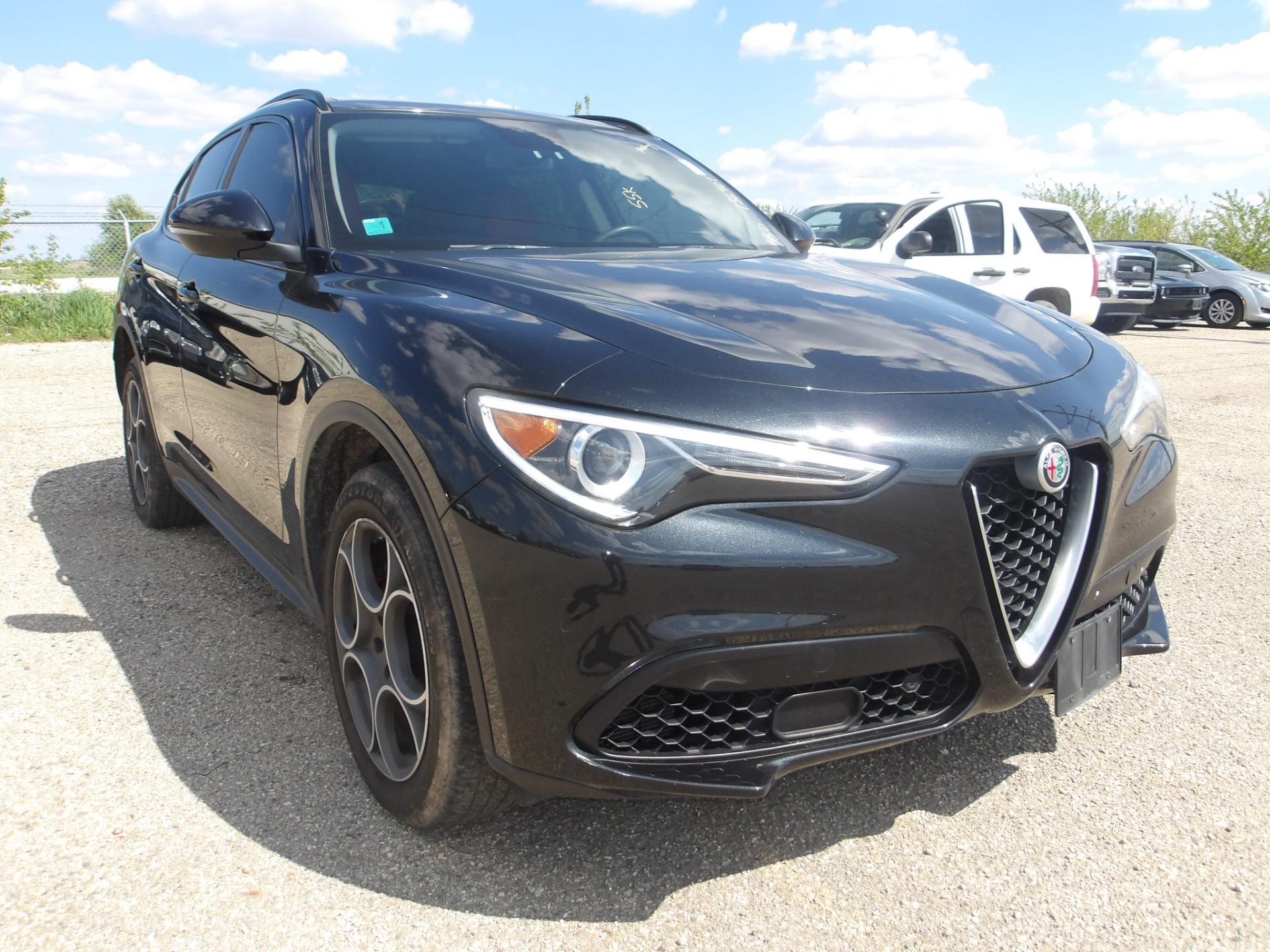 D4 - 2018 Alfa Romeo Stelvio Sport