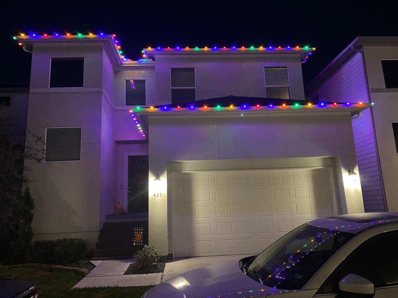 COMMERCIAL CHRISTMAS LIGHT INSTALLATION