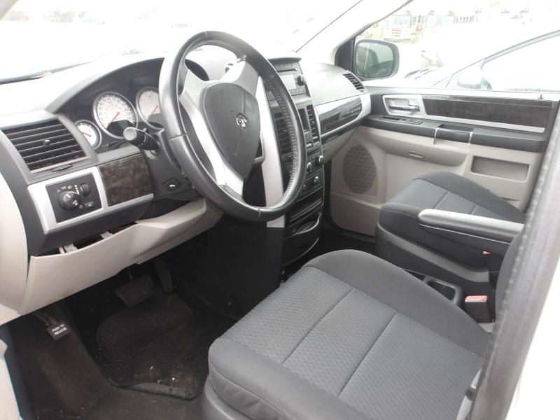D33 - 2010 Dodge Grand Caravan SXT