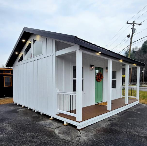 20x20 Retreat w/4FT PORCH - TREX DECK - 125 AMP ELECTRICAL - HOUSE DOOR & MORE!