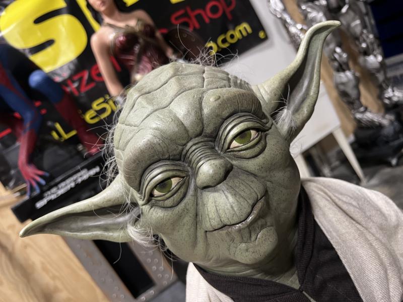 Life Size Sideshow Star Wars Yoda Bust