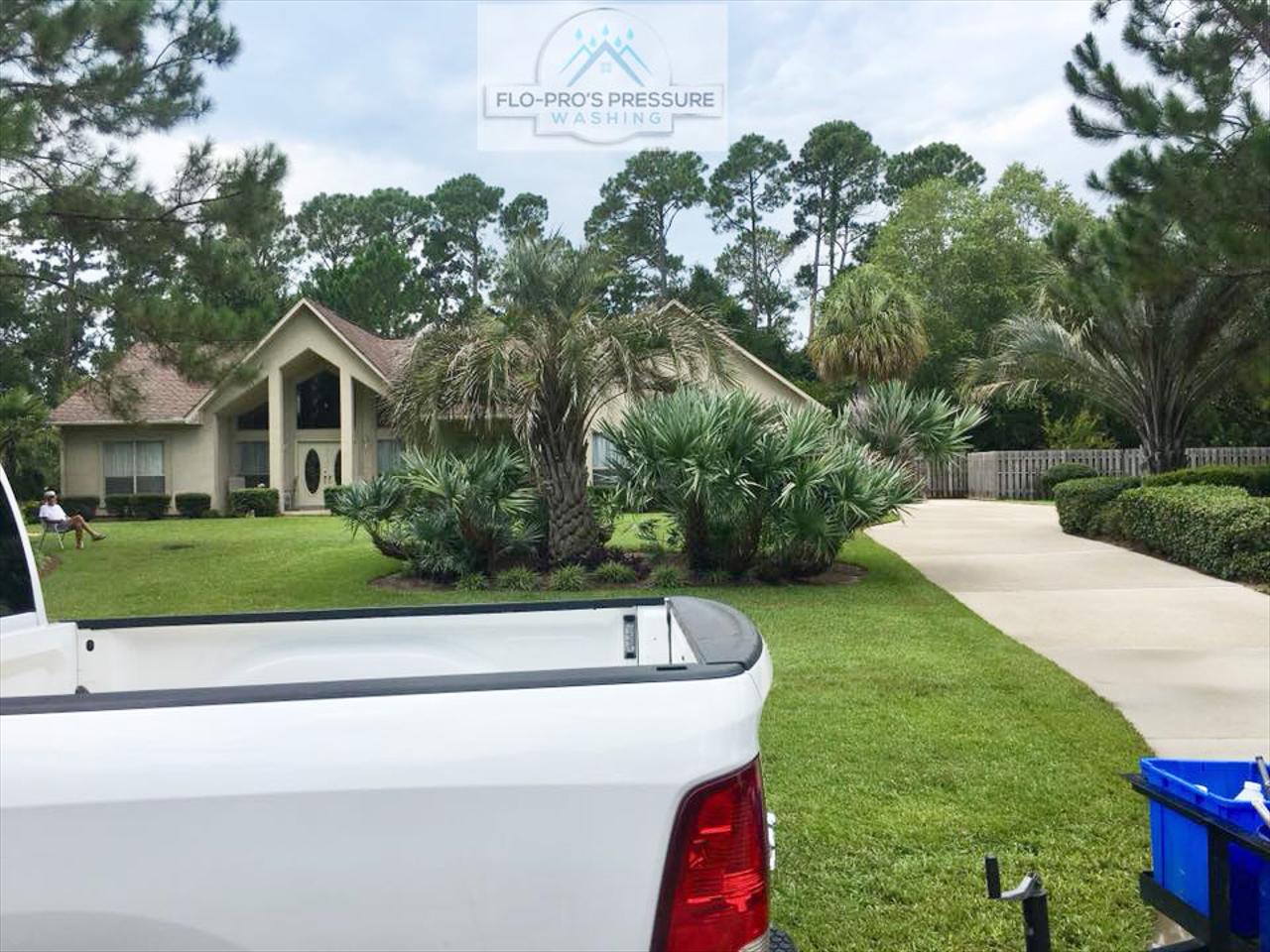 Are you looking for an affordable pressure washing contractor in Pensacola, Gulf Breeze and the surrounding area?