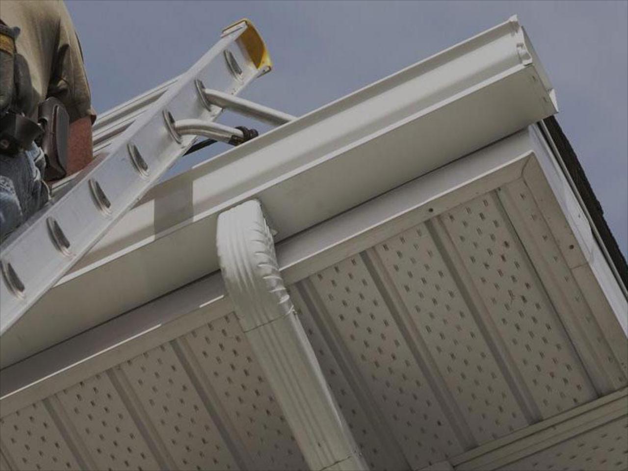 CLEAN GUTTERS ARE IMPORTANT TO YOUR ROOFING SYSTEM