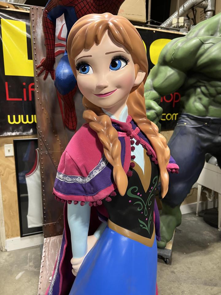 Life Size Disney Frozen Elsa and Anna with Olaf