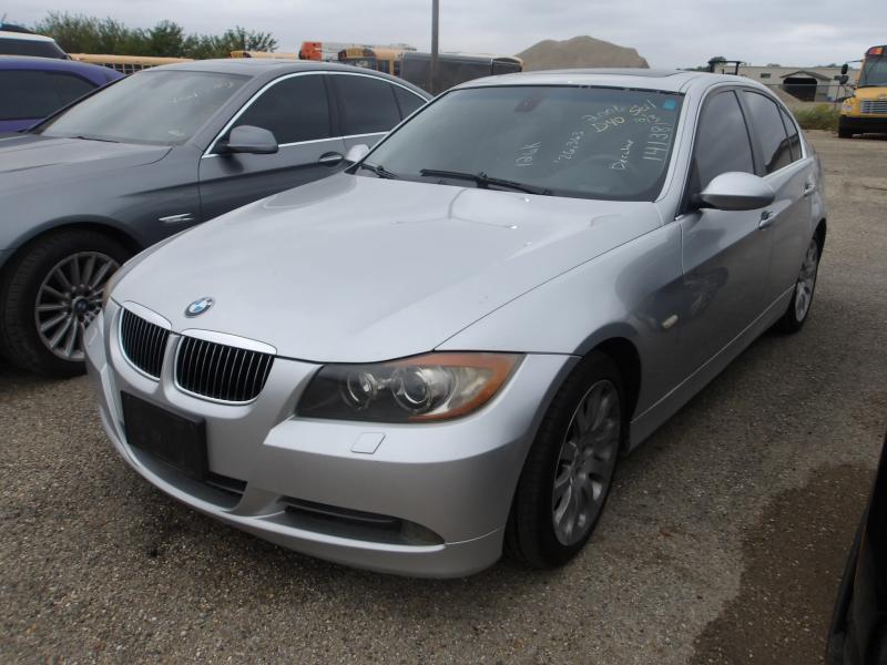 D40 - 2006 BMW 330XI