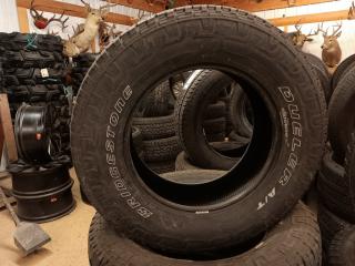275/65R18 Bridgestone Dueler A/T Tires Set of 4