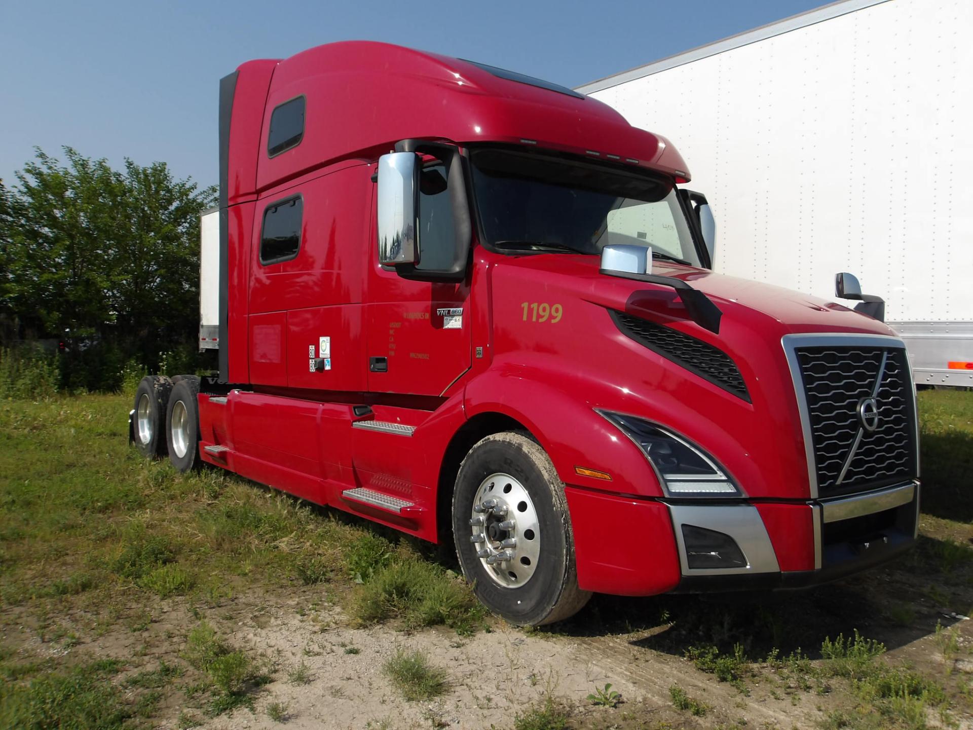 D51 - 2022 Volvo VNL