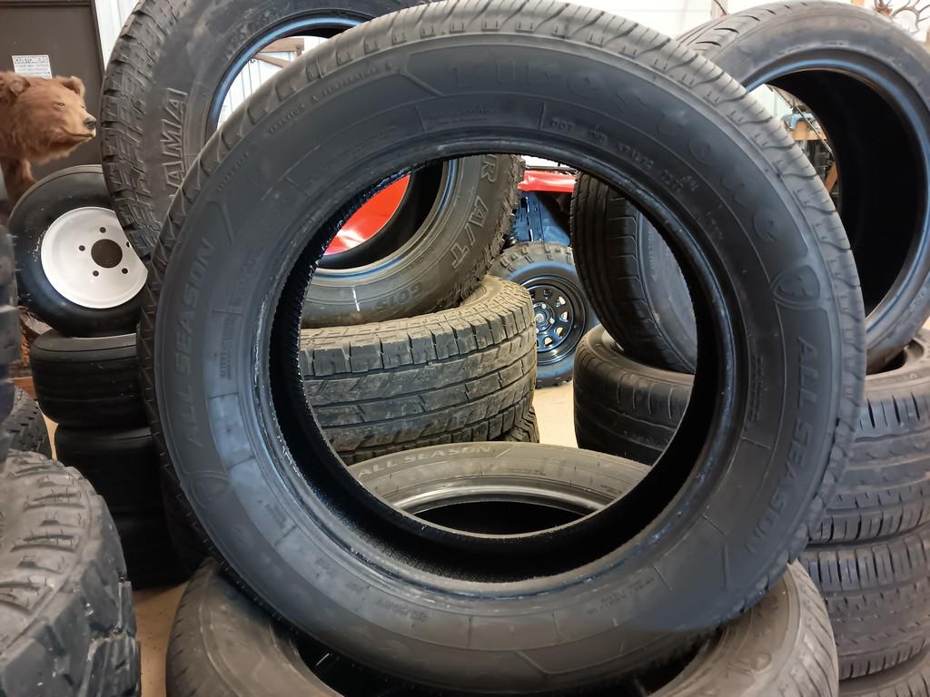 215/60R17 Firestone All Season Tires Set of 4