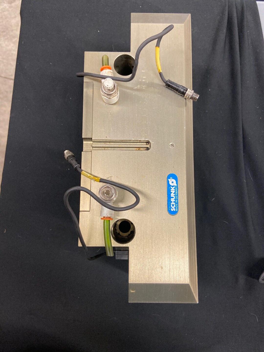 Schunk PGN-Plus 300-2 Universal gripper
