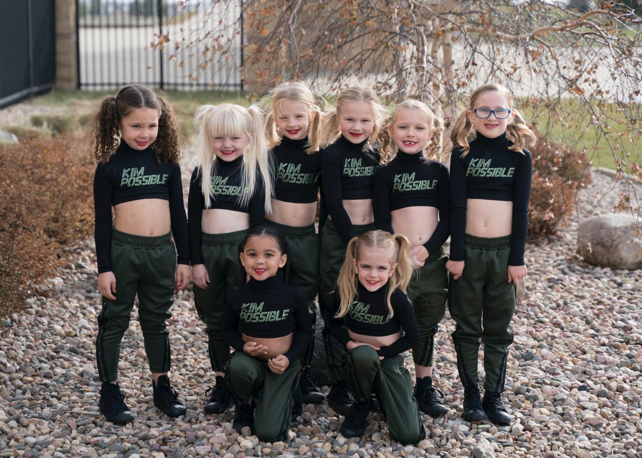 Diamonds
5 - 6 Year Old Dance Team