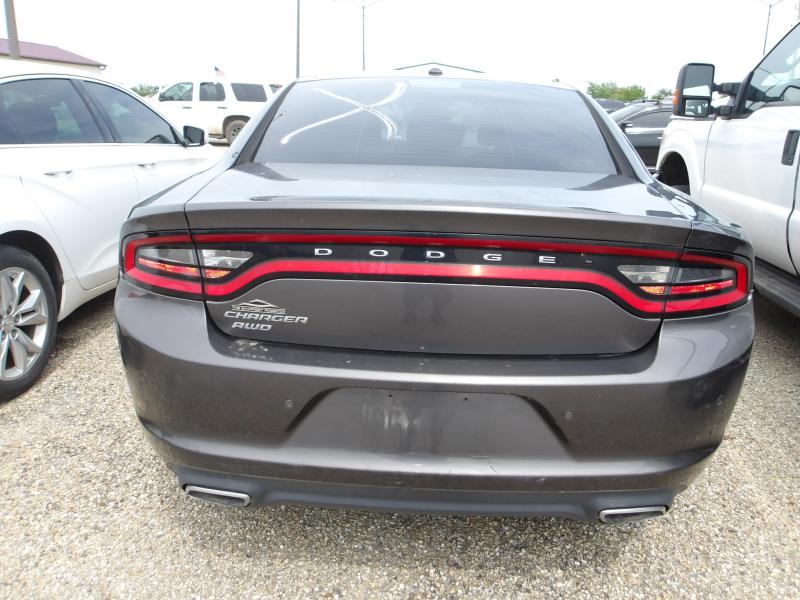 D4 - 2016 Dodge Charger SE