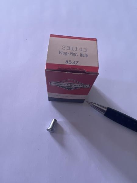 NOS Briggs and Stratton plug 231143