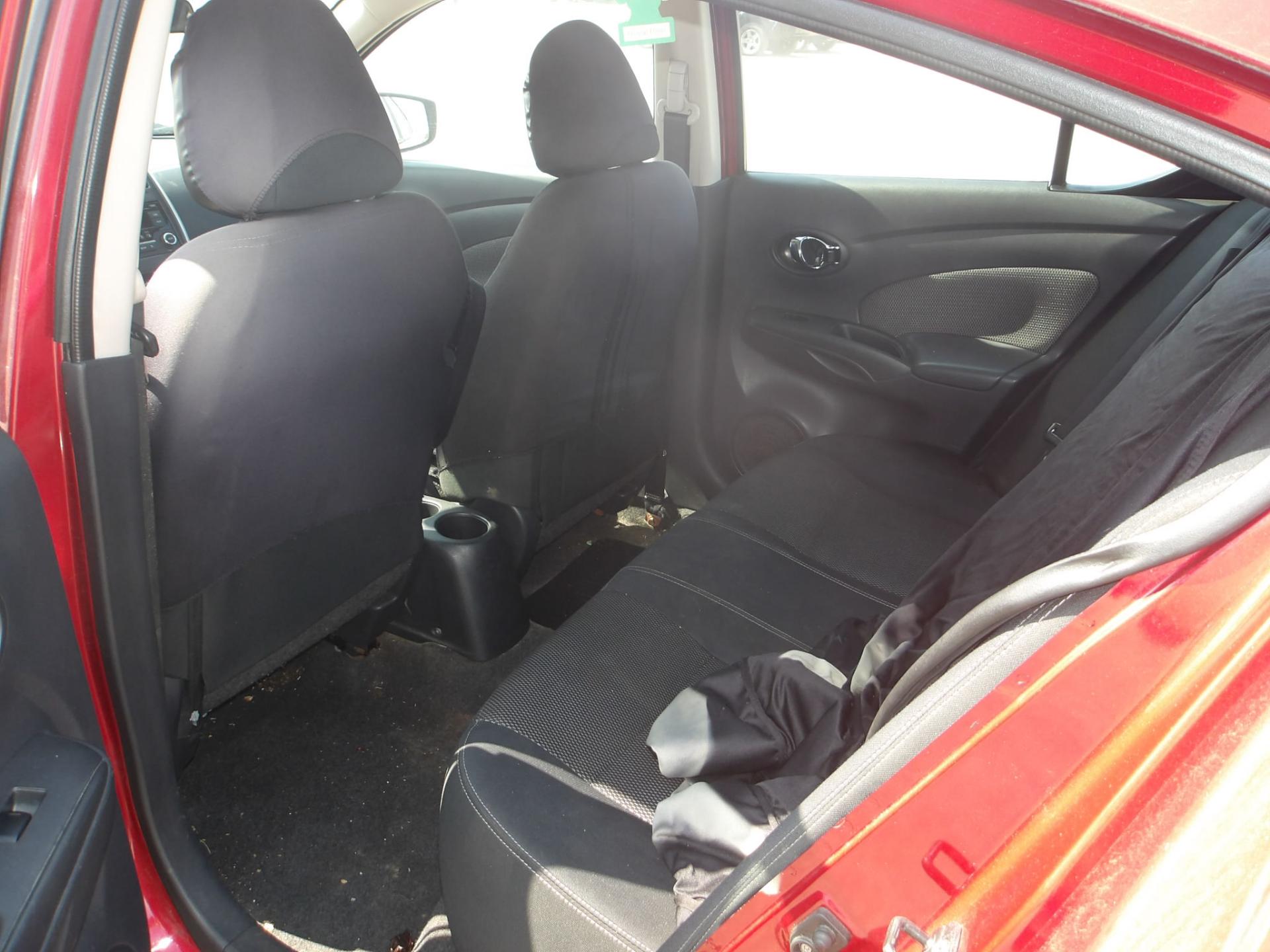D27 - 2016 Nissan Versa SV