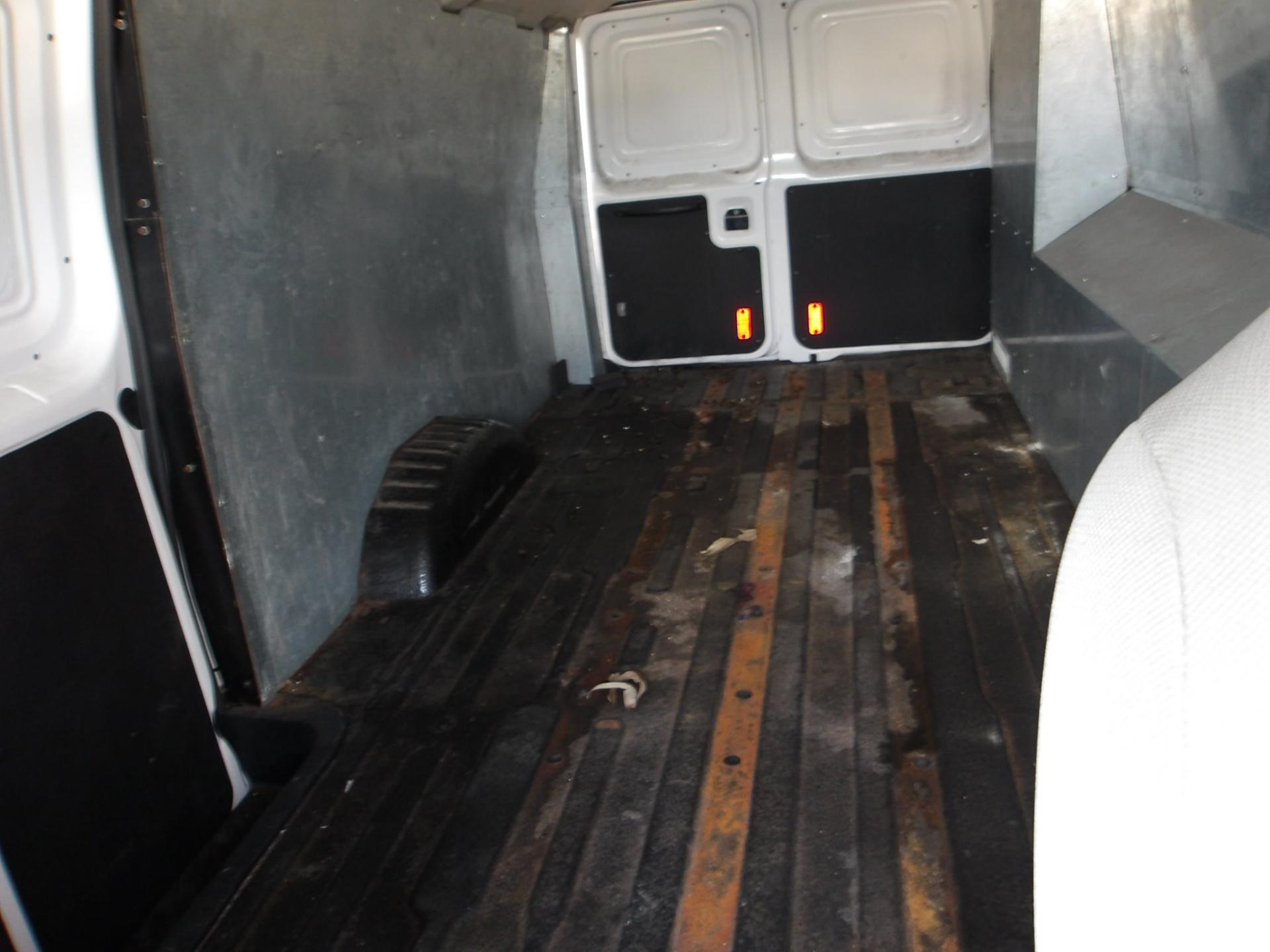 D15 - 2011 Ford Econoline E350 Super Duty