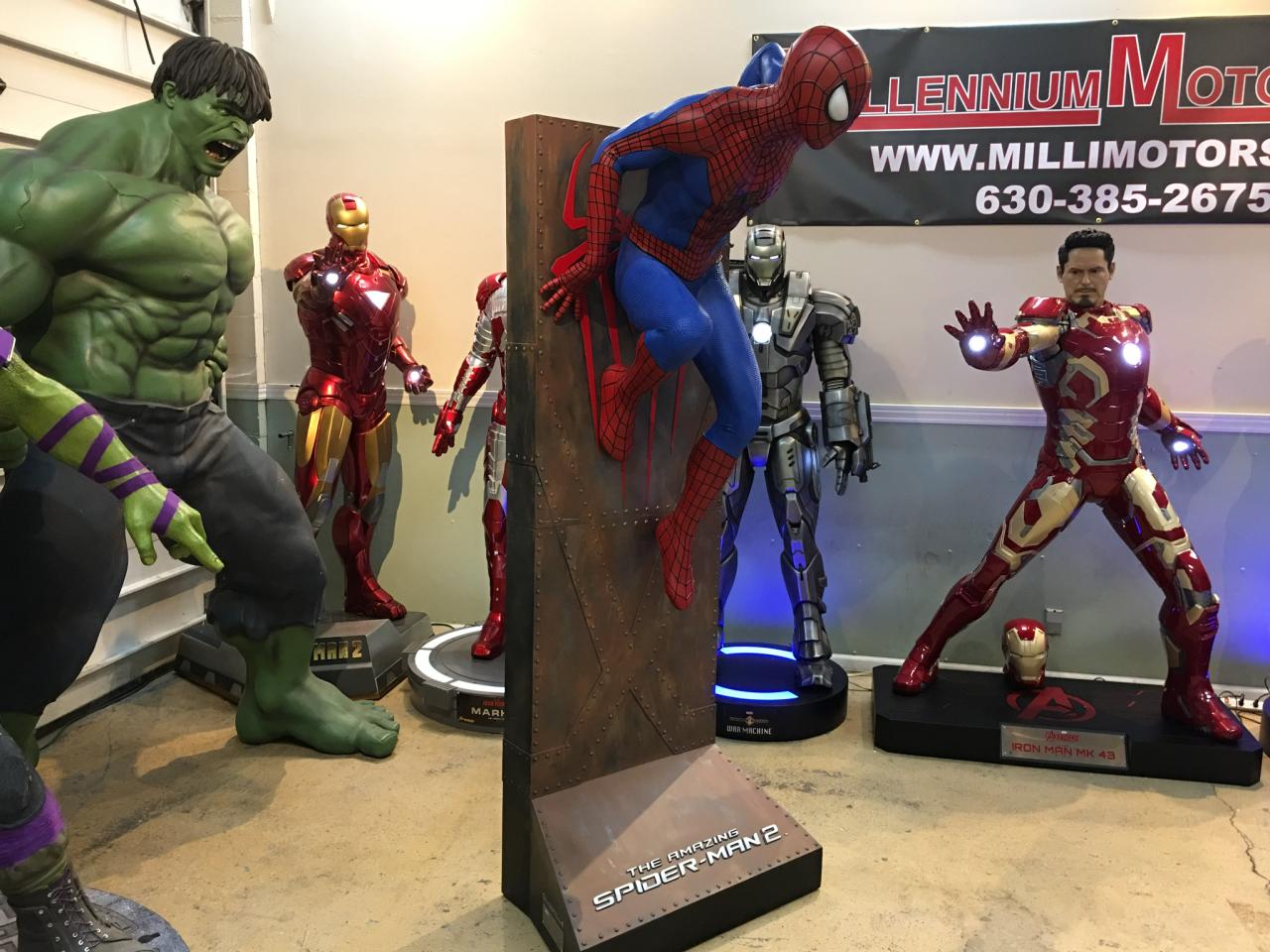 Life Size Marvel Amazing Spiderman 2 with Background Wall