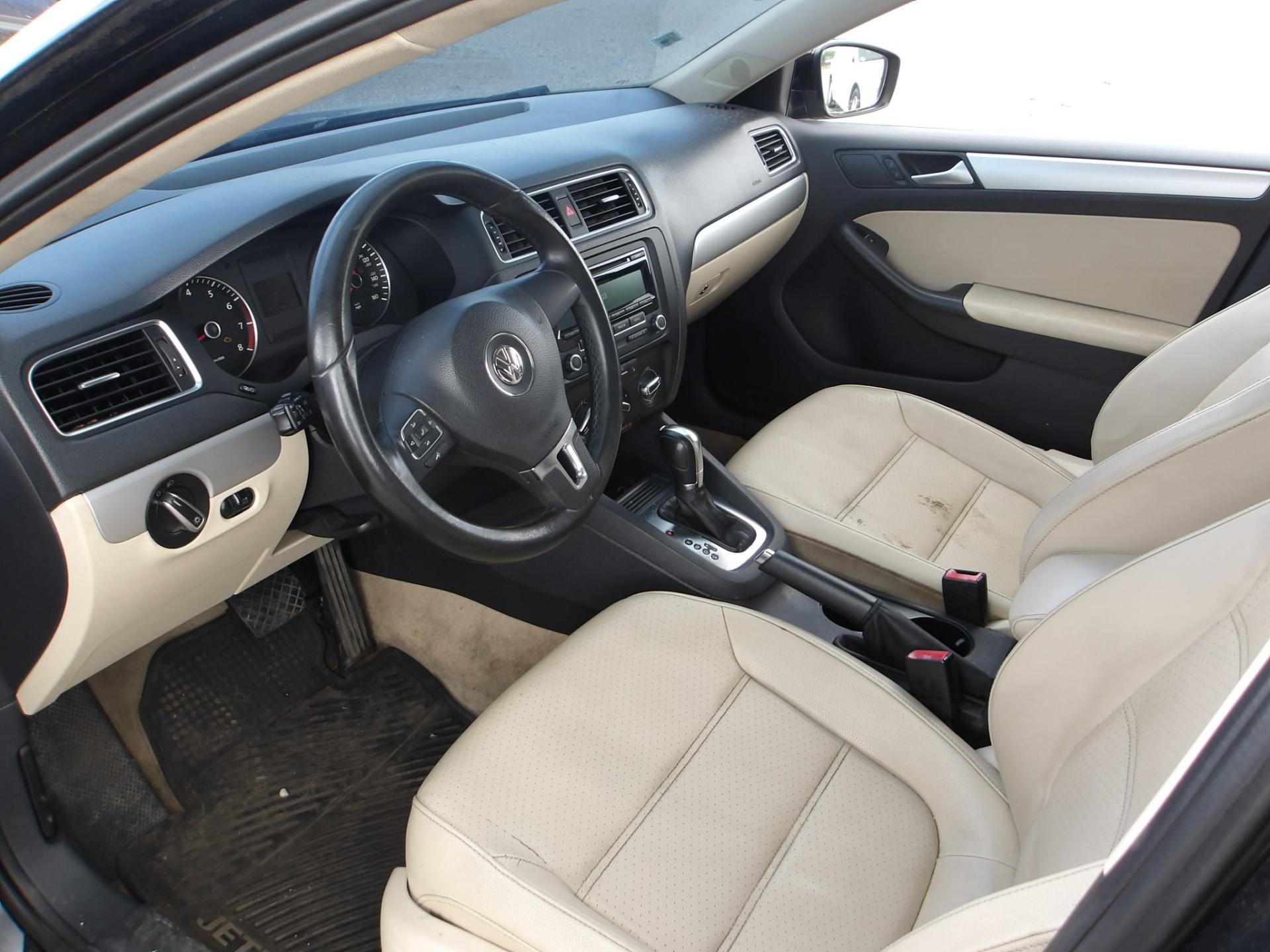 D39 - 2014 Volkswagen Jetta SE