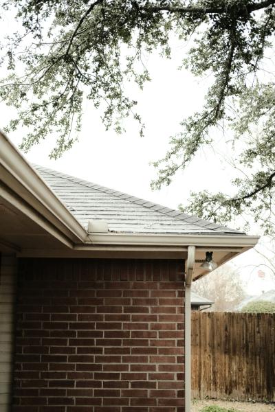 What Are Seamless Gutters?