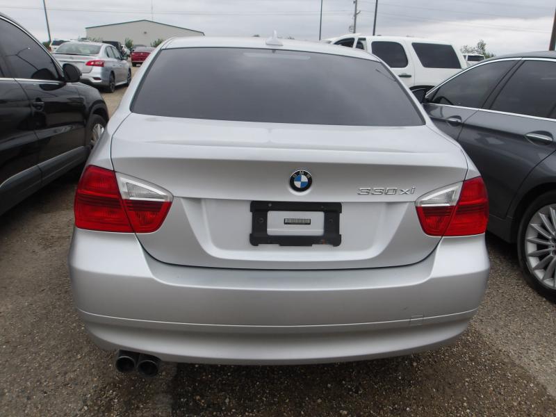 D40 - 2006 BMW 330XI