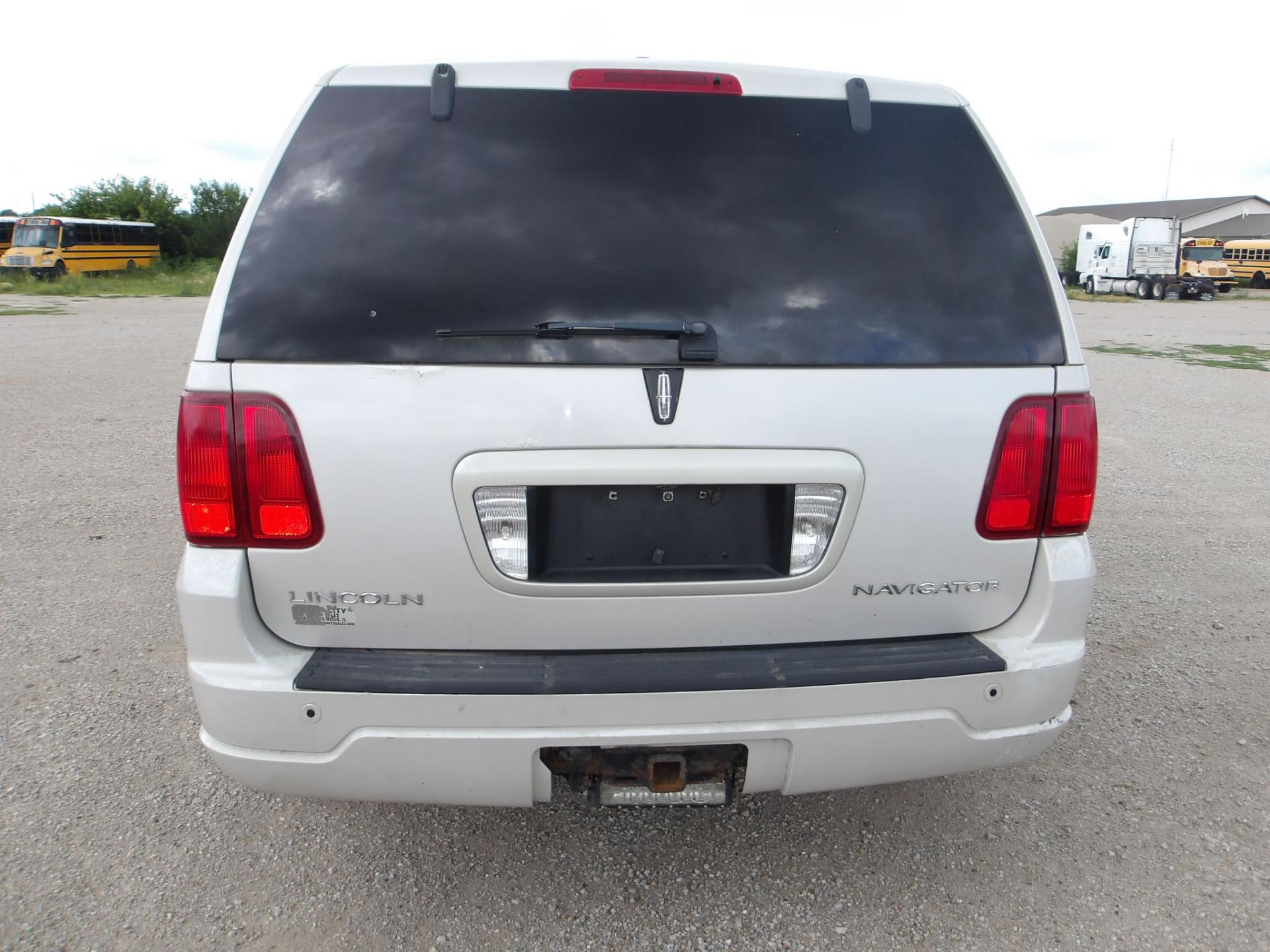 D38 - 2006 Lincoln Navigator