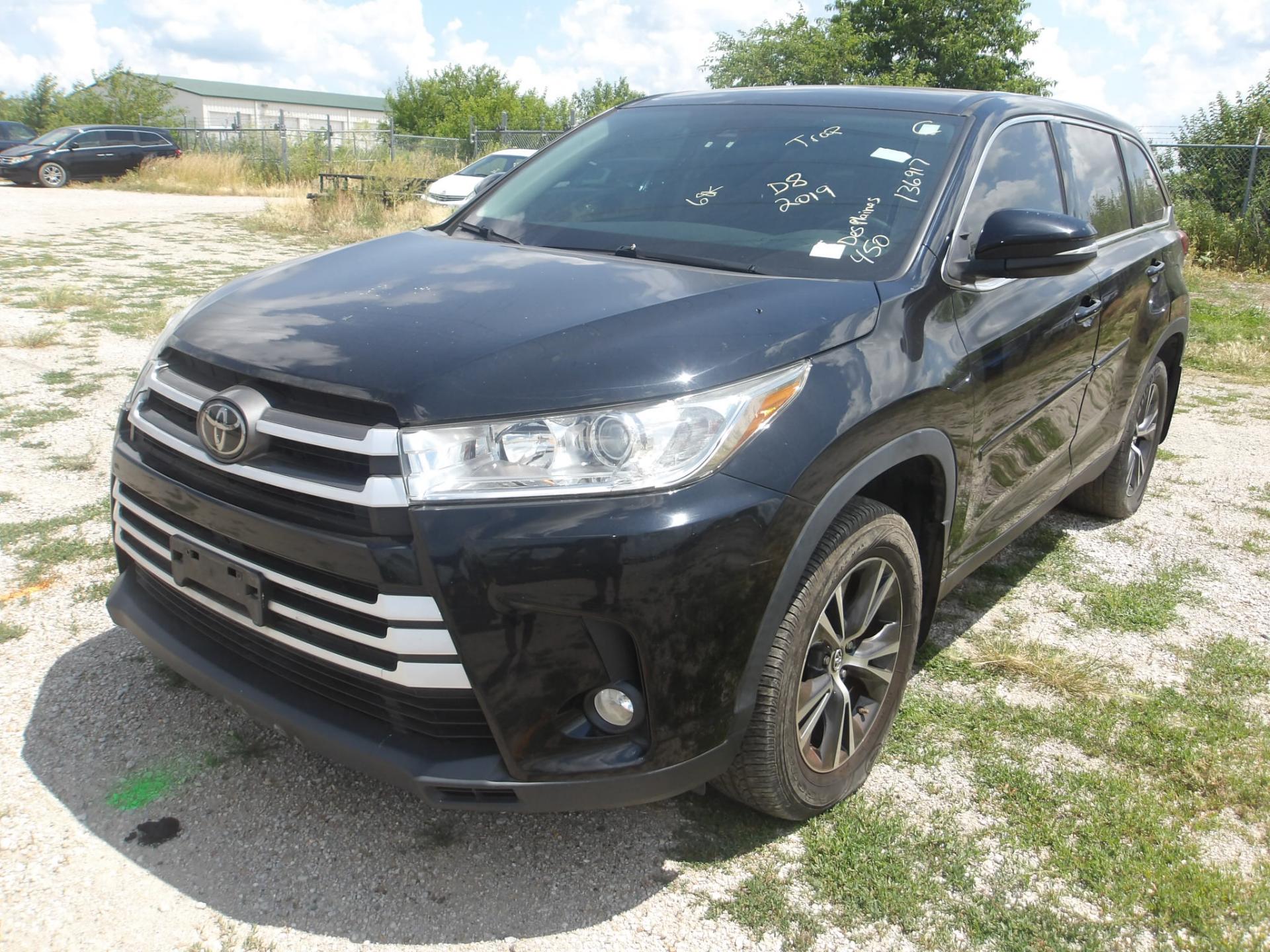 D8 - 2019 Toyota Highlander LE