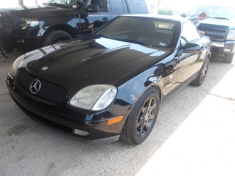 AC7 - 1999 Mercedes-Benz SLK230 Convertible Top
