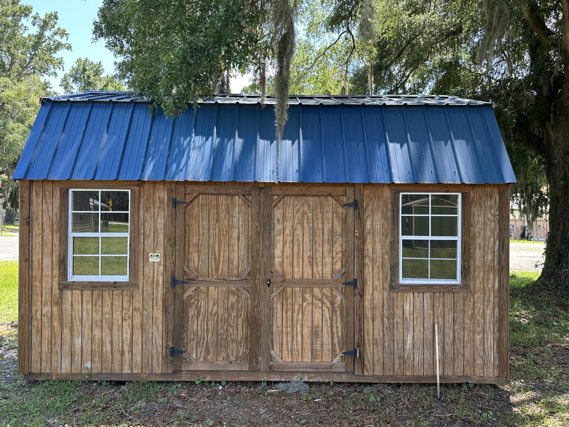 PRE-OWNED Graceland 10x16 Side Lofted Barn - Signature Series