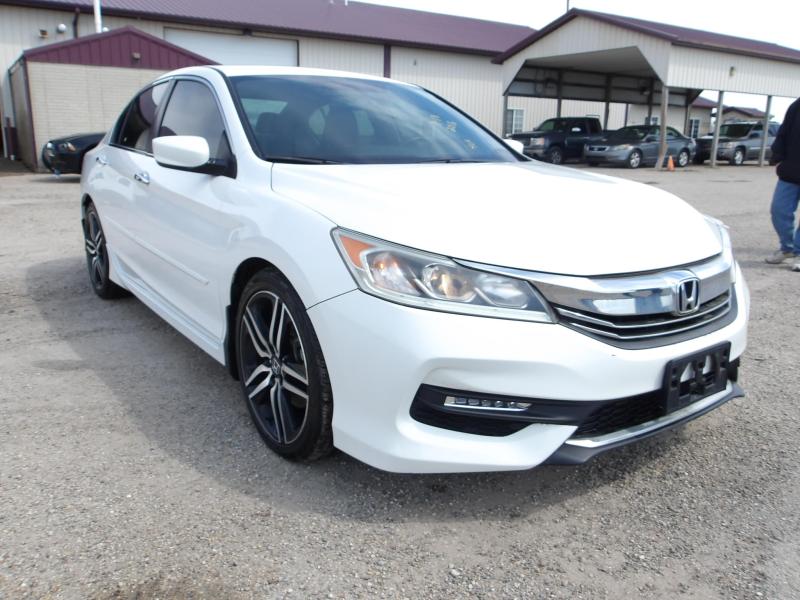 D18 - 2016 Honda Accord Sport