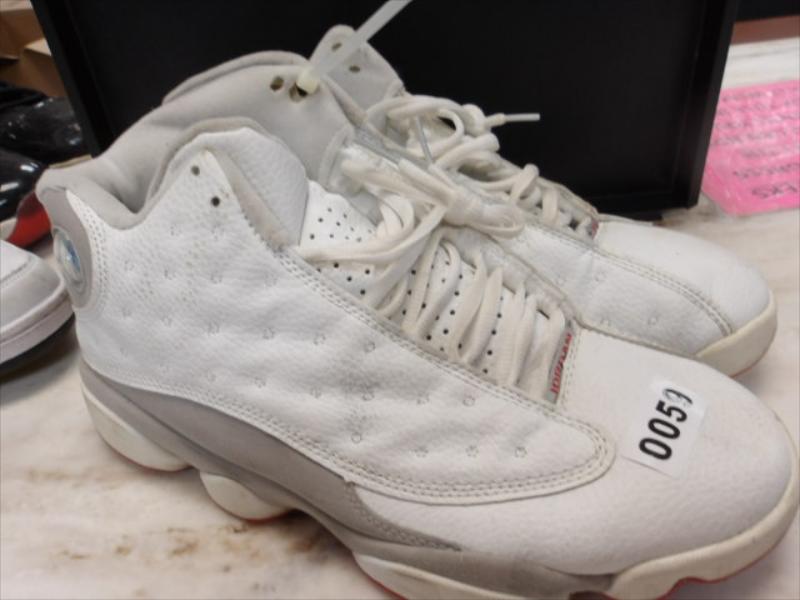 59 - Nike sz 11