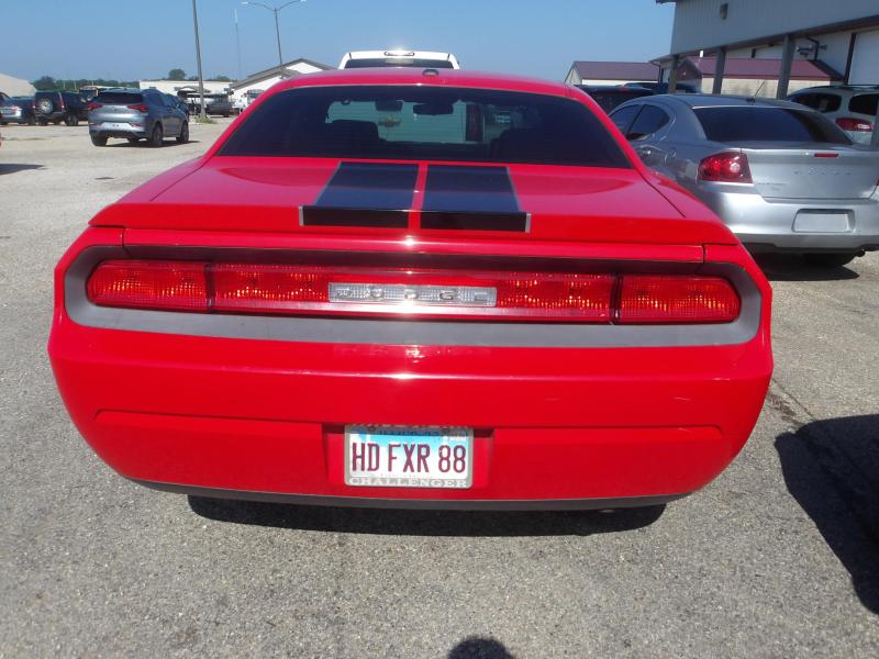 A132 - 2010 Dodge Challenger SE