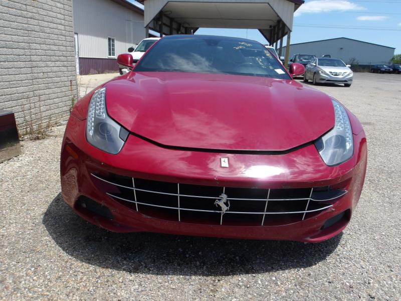 D70 - 2015 Ferrari FF *** SALVAGE TITLE and NO KEY ***