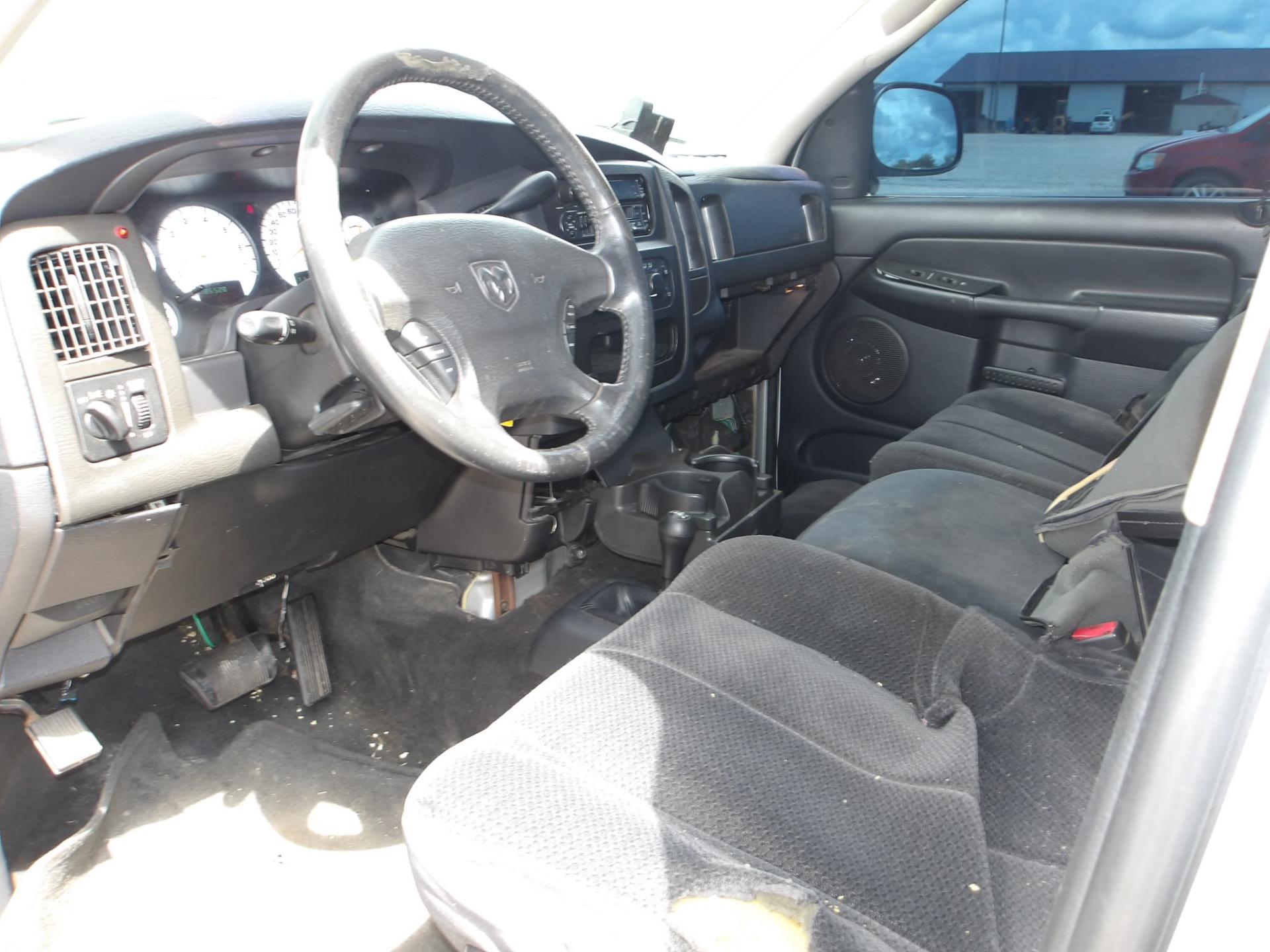 D37 - 2002 Dodge ram 1500