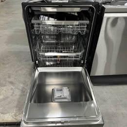 LG - 24" Top Control Smart Built-In Stainless Steel Tub Dishwasher with 3rd Rack, Quad Wash Pro