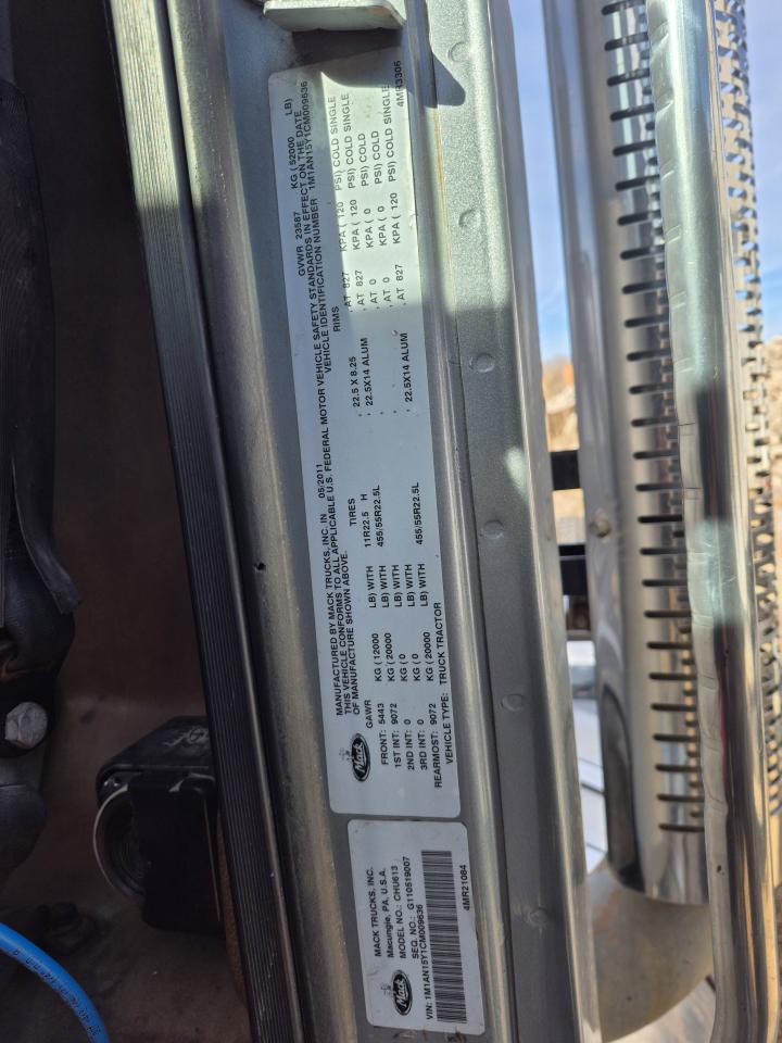 Mack Day Cab