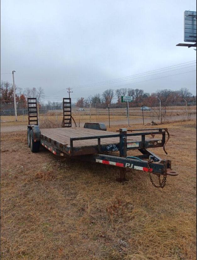 2015 PJ Trailer 82" x 22' - Lot # R1333