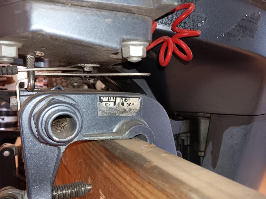 Yamaha 6 hp 4 Stroke Outboard Motor - Item # 112