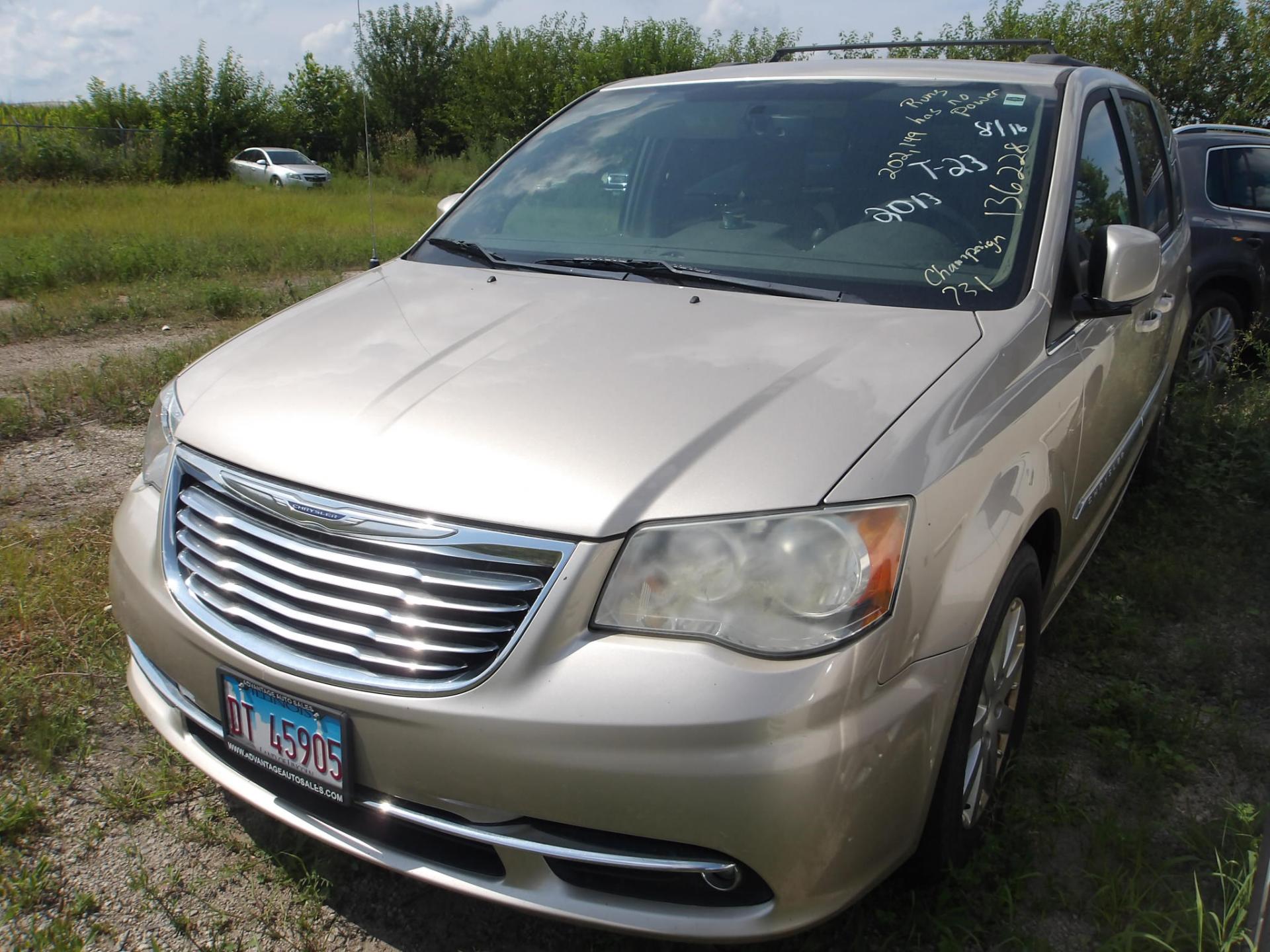 T23 - 2013 Chrysler Town & Country Touring *** Mechanics Special *** Repo ***
