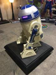 Star Wars SideShow Version 1 R2D2 with Base