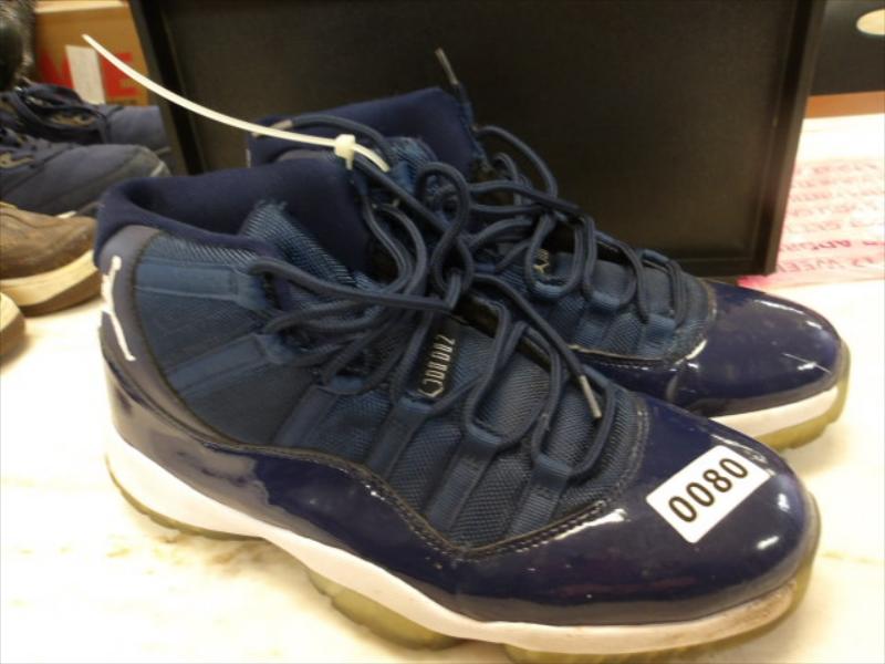 80 - Air Jordan sz 10.5